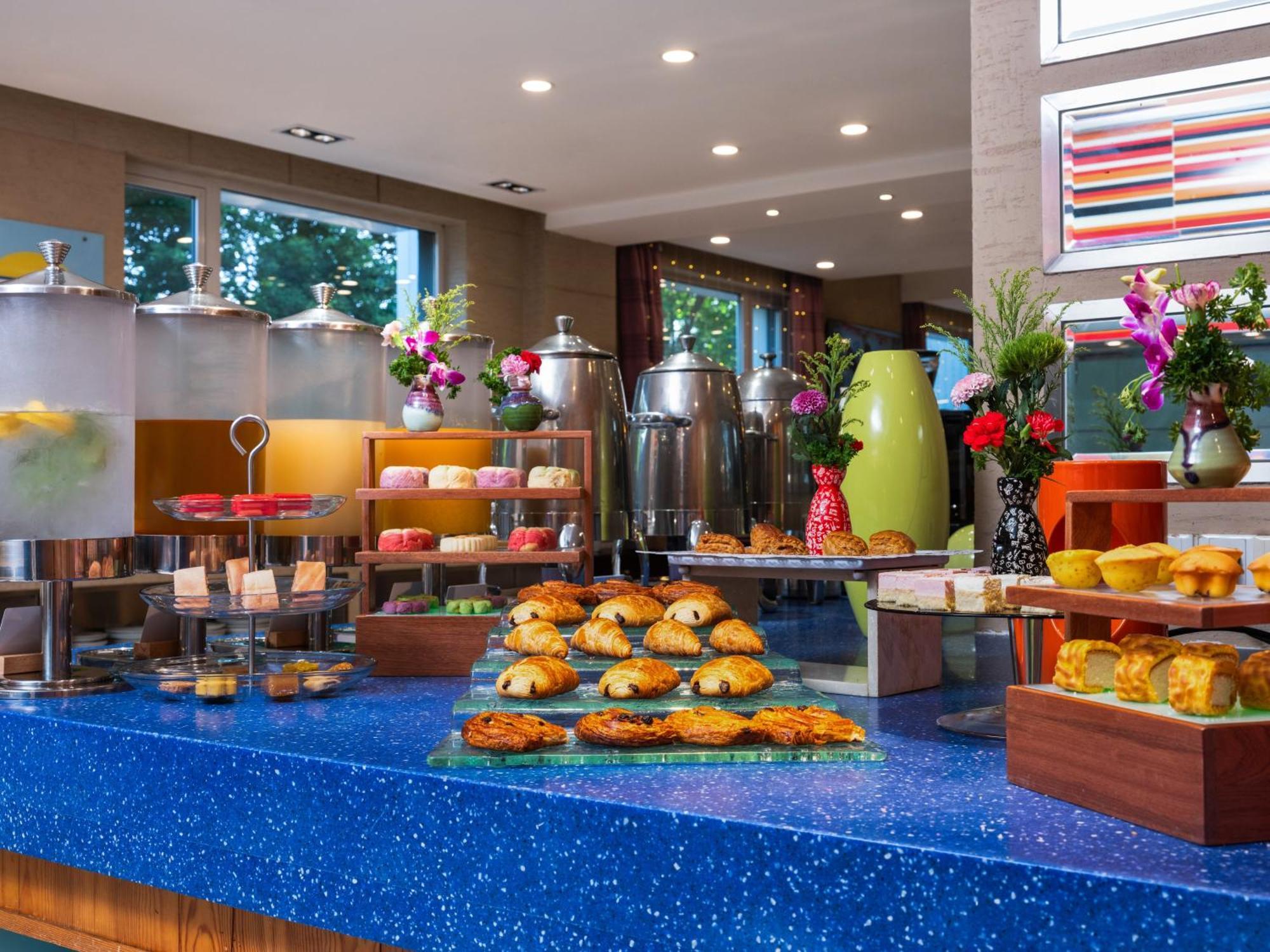 Holiday Inn Express Shangdi Beijing By Ihg L Next To Yuanmingyuan Park & Subway & Qinghe Railway Station & Beijing Sport University L Taxi 15 Minutes To Summer Palace & Peking University & Tsinghua University L 20 Minutes To Badaling Great Wall By Ra Zewnętrze zdjęcie