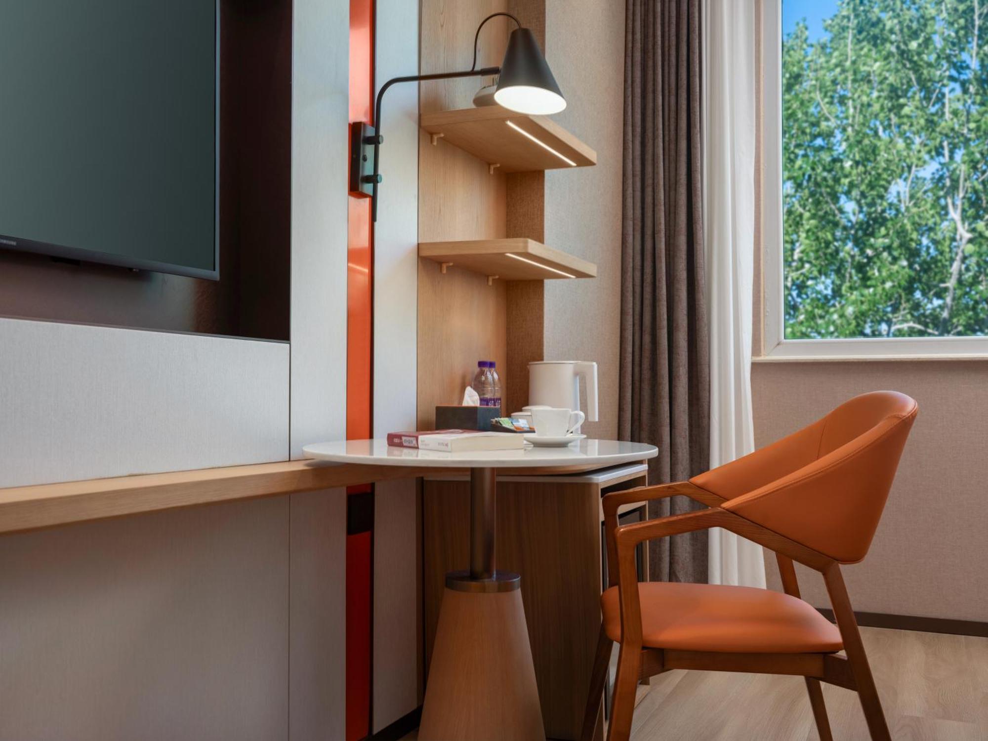 Holiday Inn Express Shangdi Beijing By Ihg L Next To Yuanmingyuan Park & Subway & Qinghe Railway Station & Beijing Sport University L Taxi 15 Minutes To Summer Palace & Peking University & Tsinghua University L 20 Minutes To Badaling Great Wall By Ra Zewnętrze zdjęcie